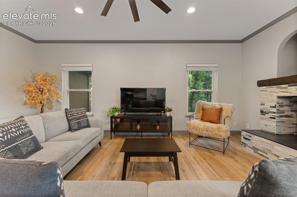 Image 11 of 49: Living Room