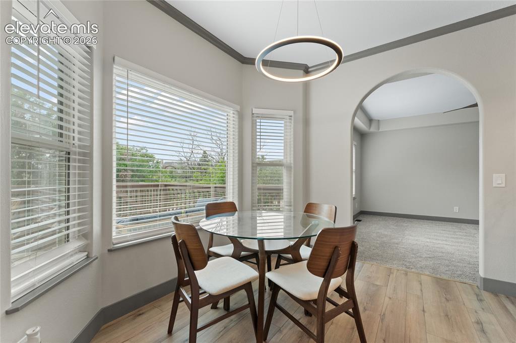 Image 15 of 49: Dining Area