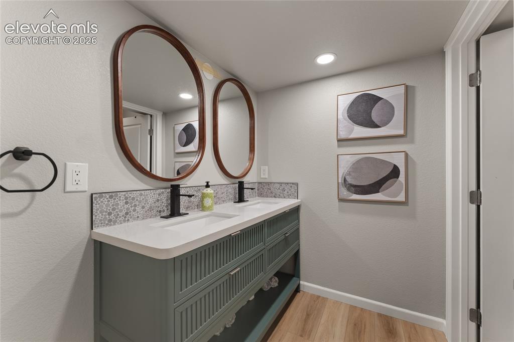 Image 44 of 49: Bathroom