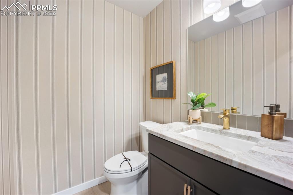 Image 14 of 49: Bathroom