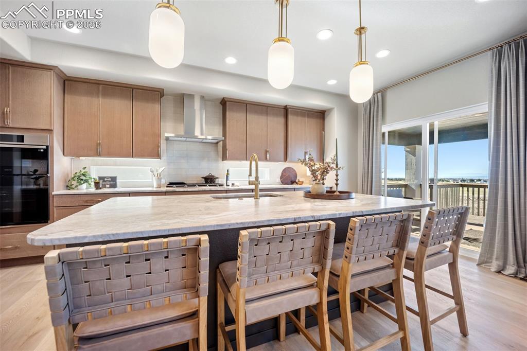 Image 16 of 49: Kitchen