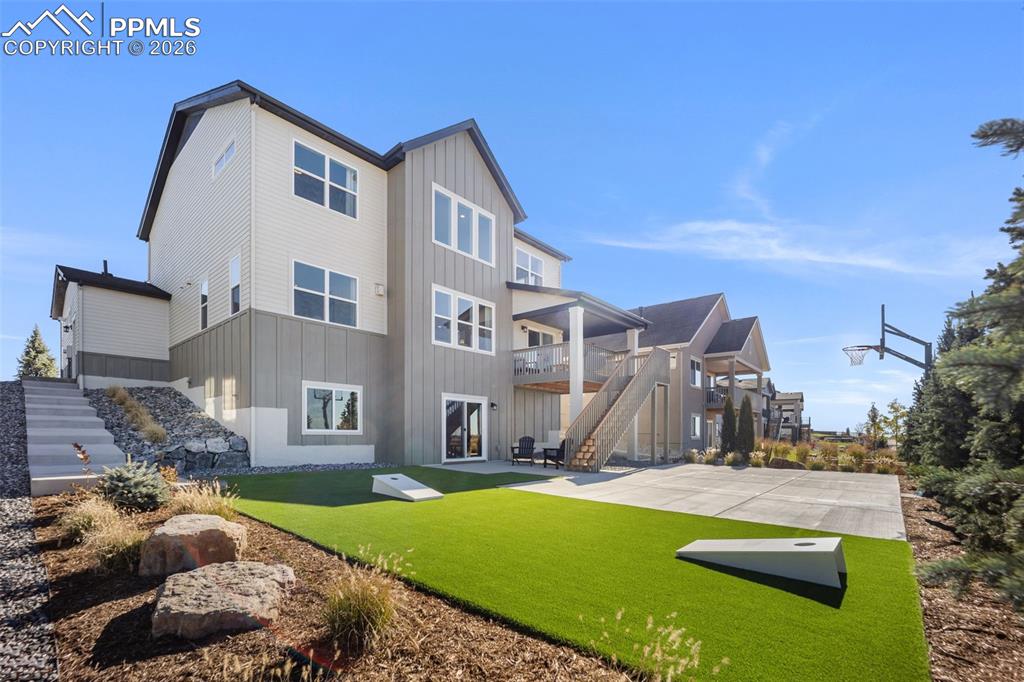 Image 40 of 49: Back of Structure