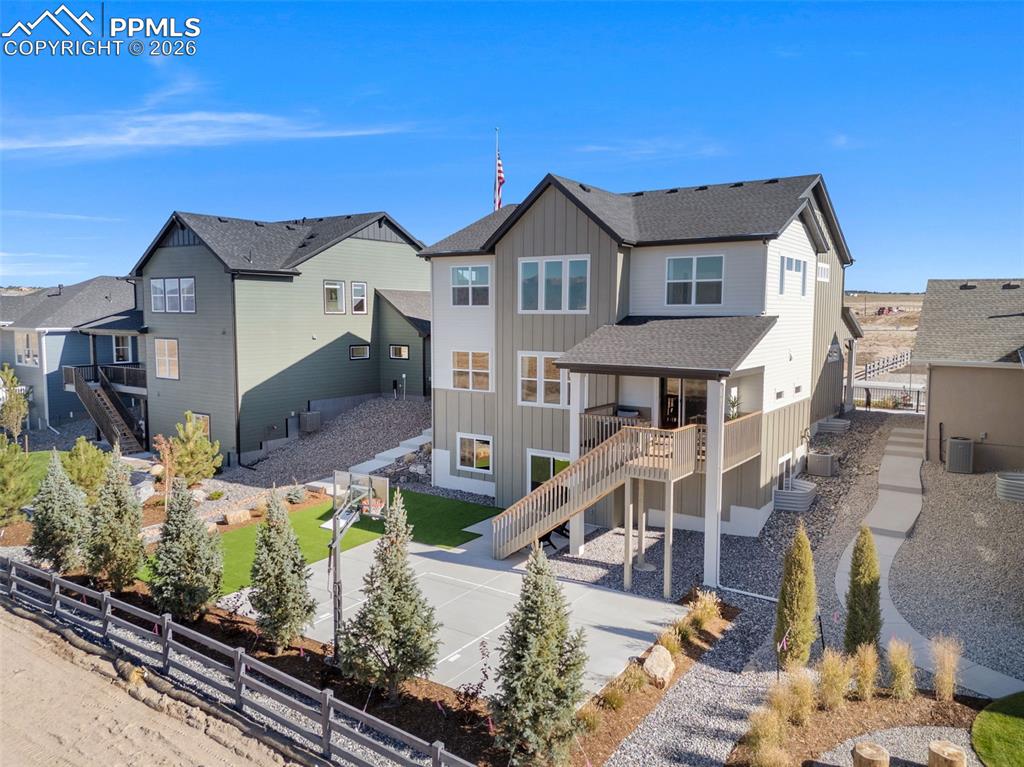 Image 48 of 49: Back of Structure