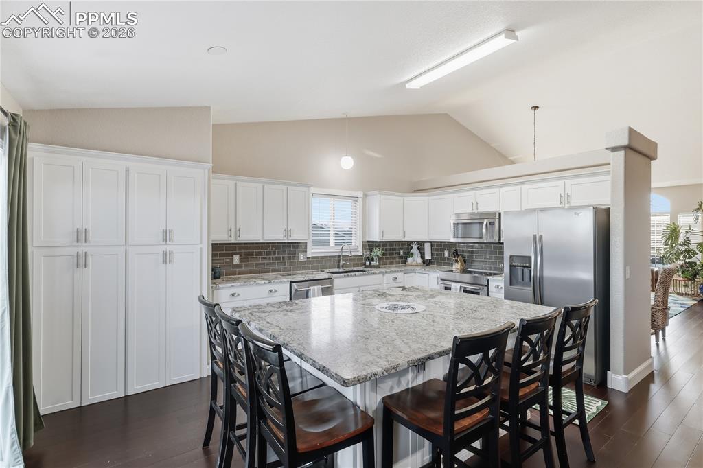 Image 10 of 36: Kitchen