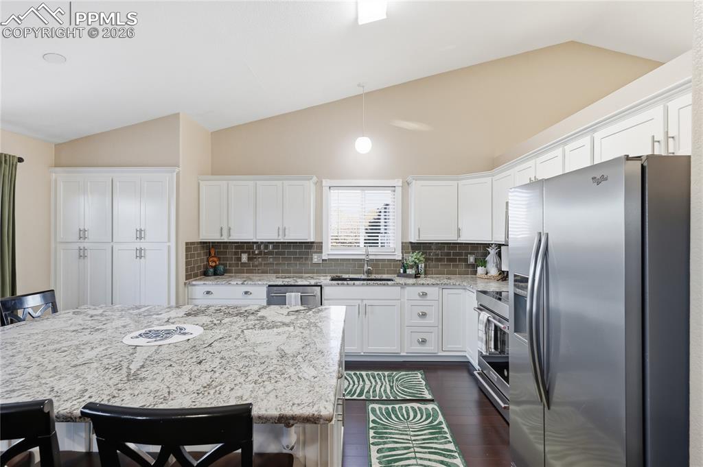 Image 12 of 36: Kitchen