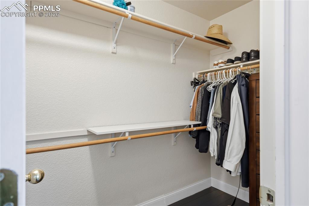 Image 22 of 36: Closet