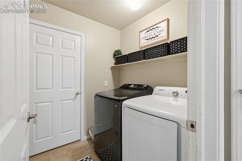 Image 27 of 36: Laundry