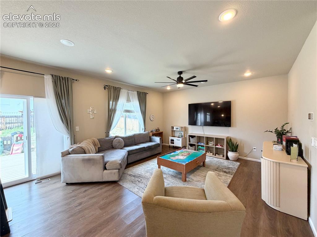 Image 9 of 27: Living Room