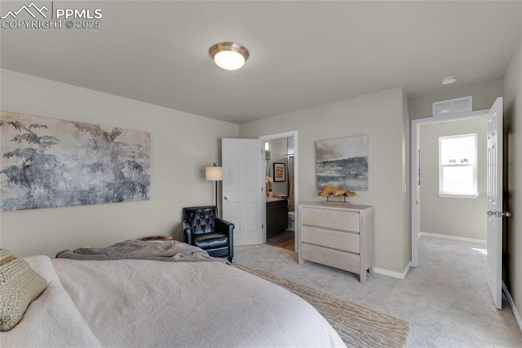 Image 19 of 27: Photos of model home