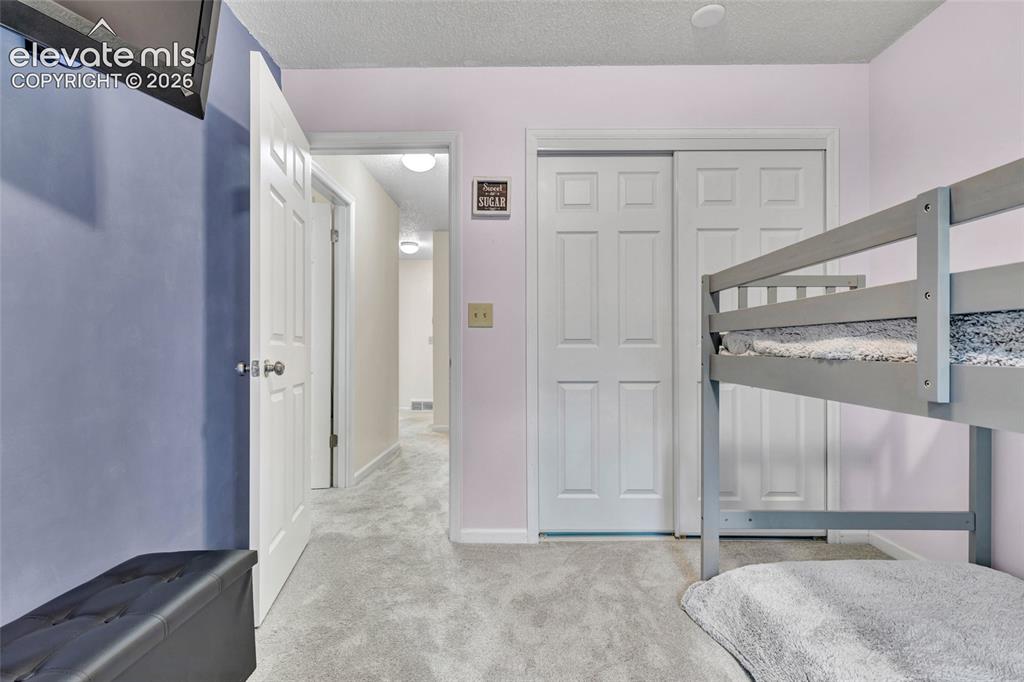 Image 29 of 44: Bedroom