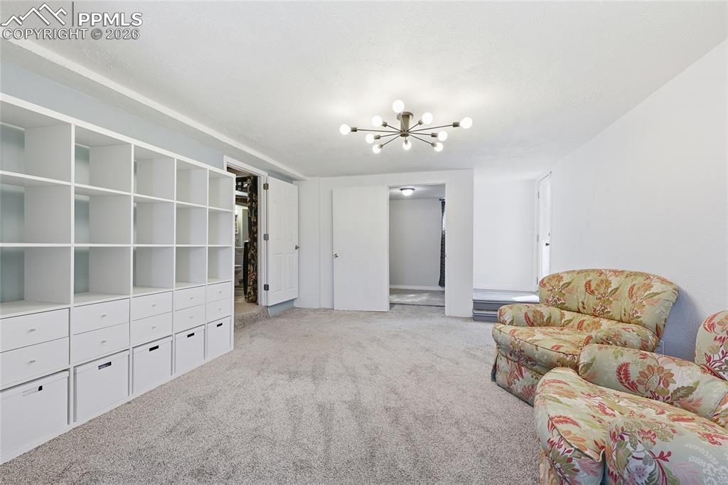 Image 29 of 47: Sitting Room