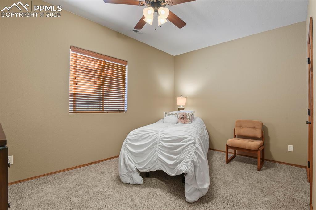 Image 35 of 49: Bedroom