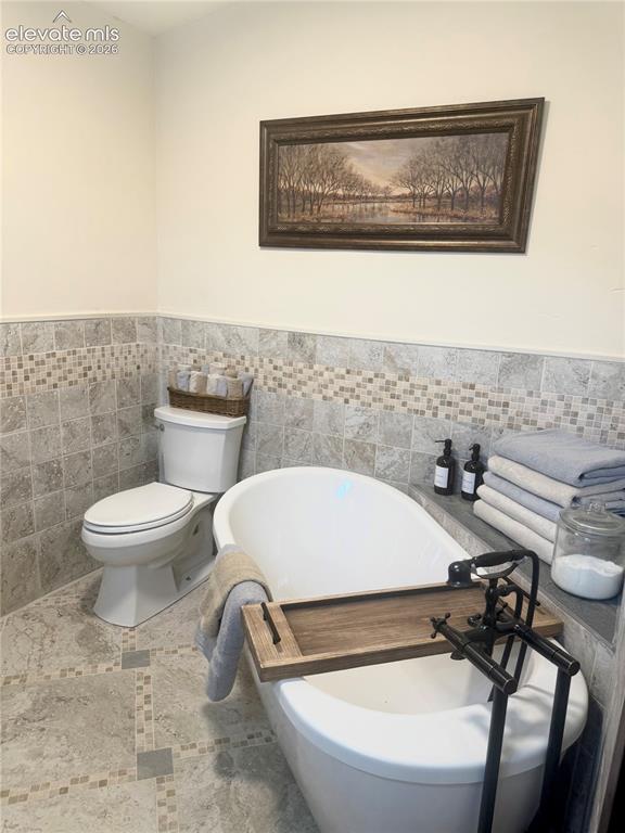 Image 16 of 34: Master Bathroom