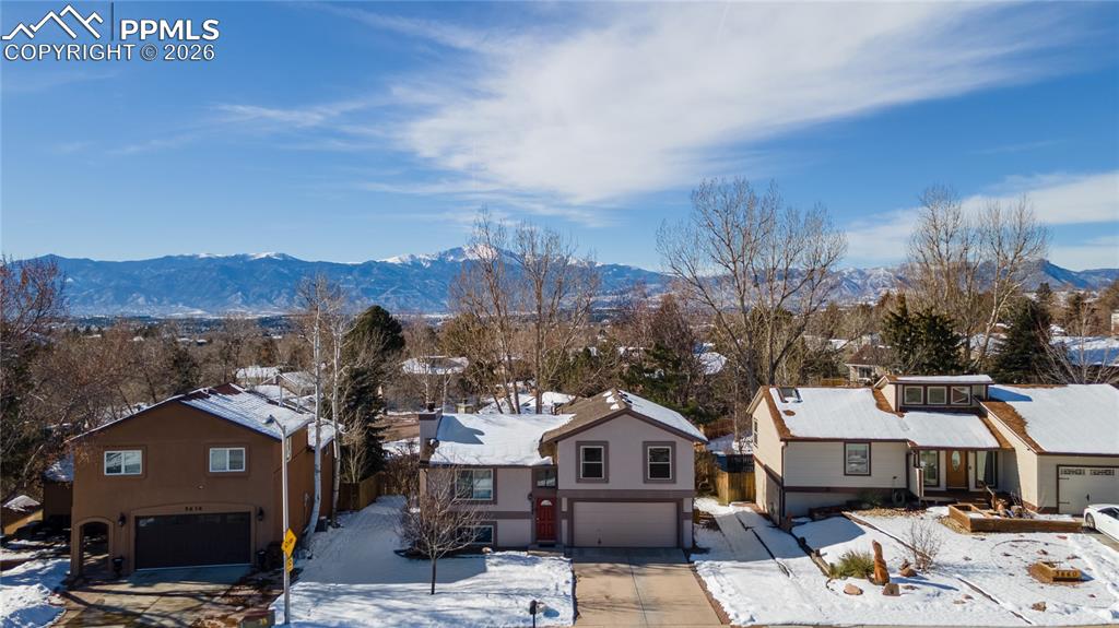 Image 25 of 36: Wonderful neighborhood