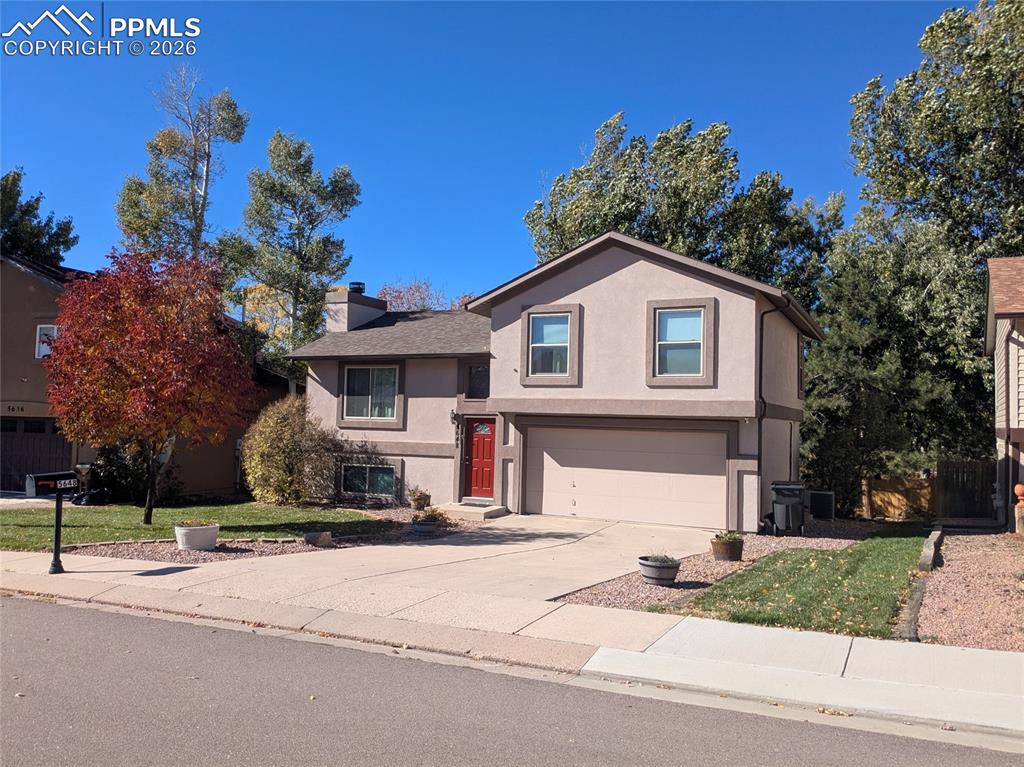 Image 30 of 36: Summer/fall photo