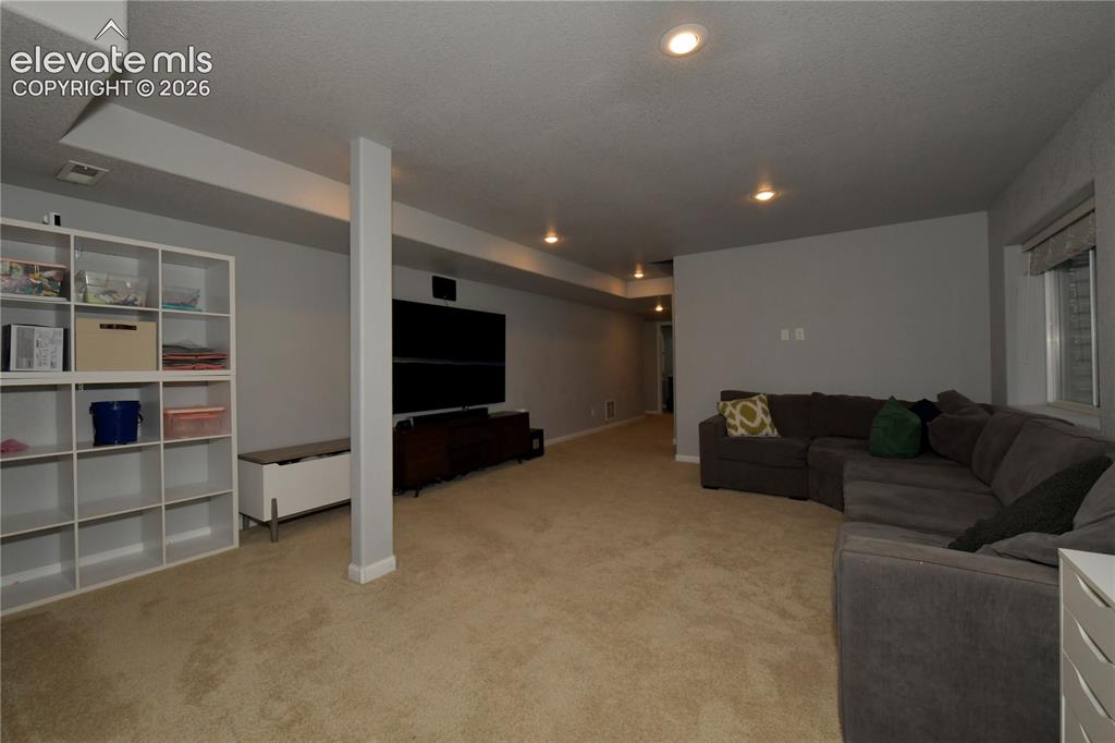 Image 23 of 36: Family Room