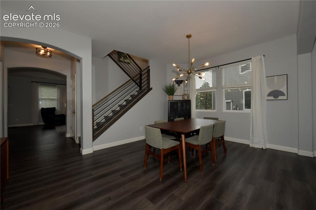 Image 5 of 36: Dining Area