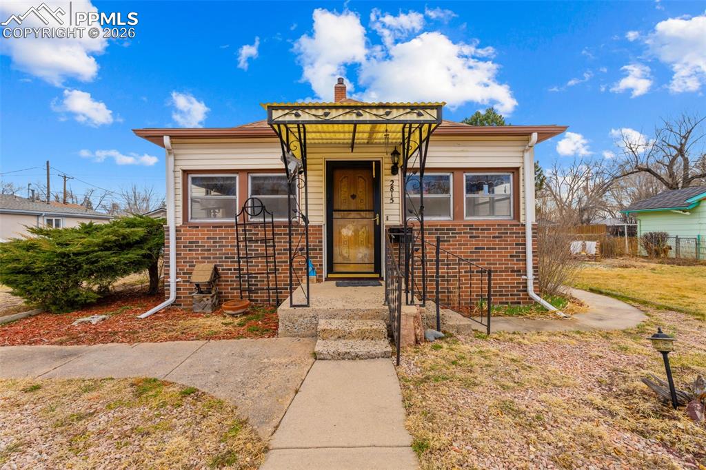 Image 1 of 32: Front of Structure