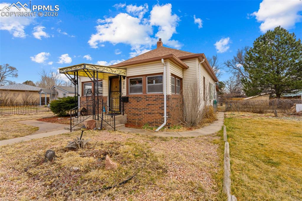 Image 2 of 32: Front of Structure