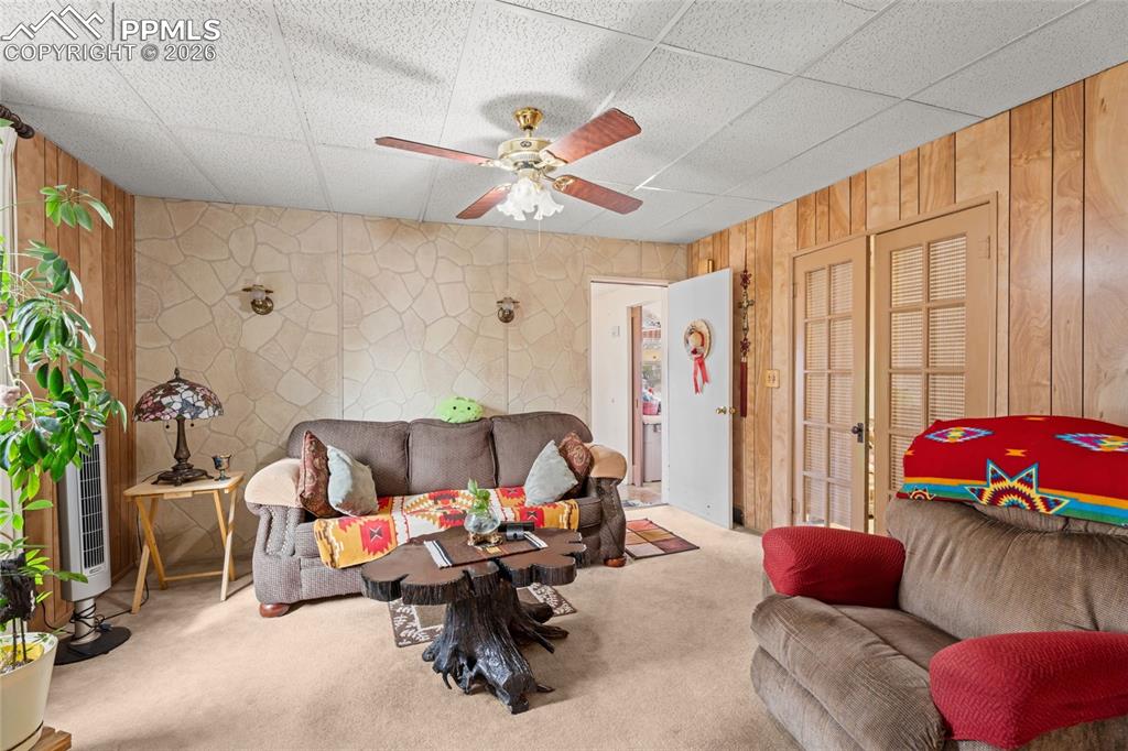 Image 8 of 32: Living Room