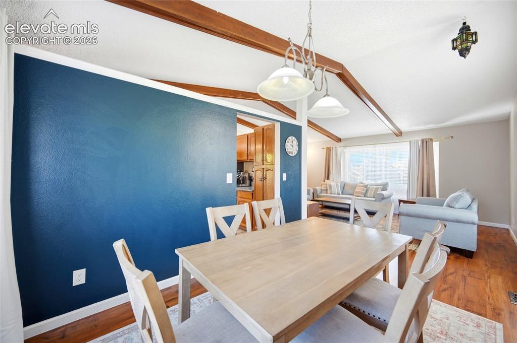 Image 16 of 50: Dining Room