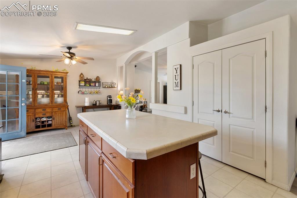 Image 16 of 37: Kitchen