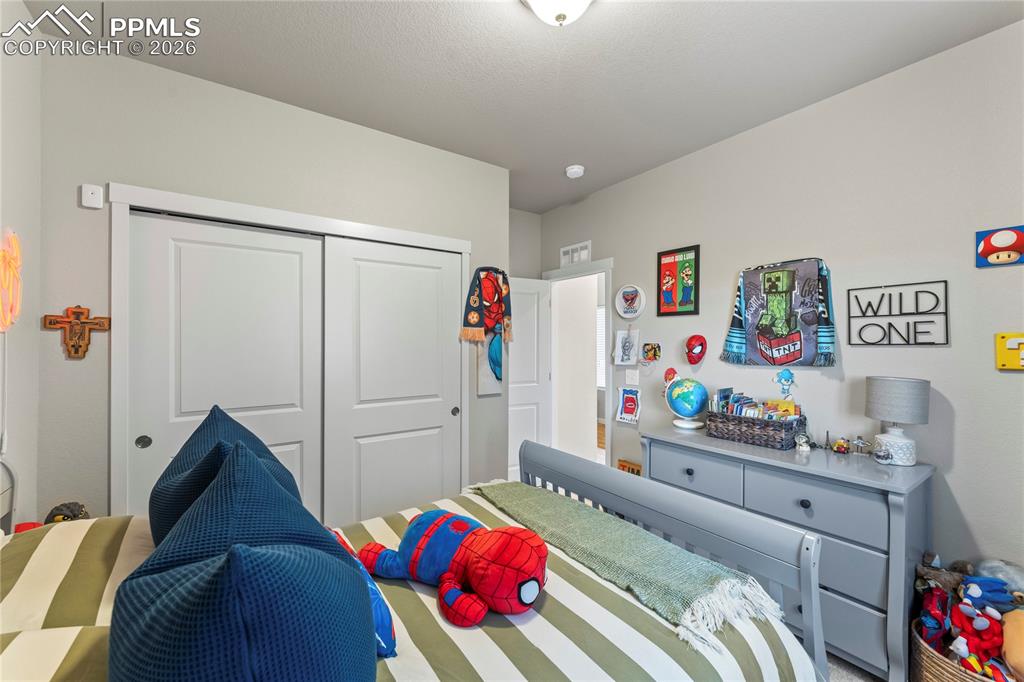 Image 19 of 40: Bedroom