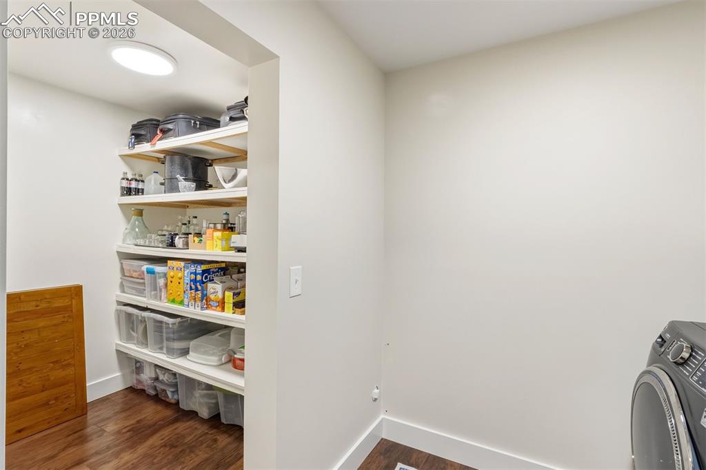 Image 26 of 50: Pantry