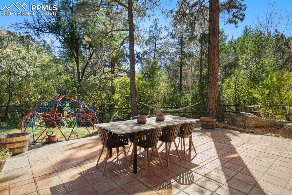 Image 47 of 50: Patio