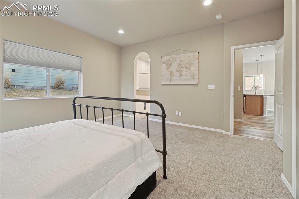 Image 15 of 33: Bedroom