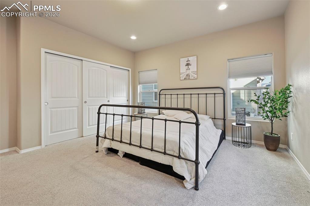 Image 16 of 33: Bedroom