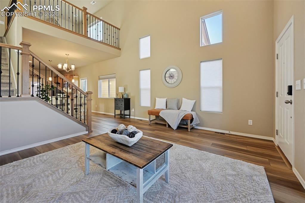 Image 7 of 33: Living Room