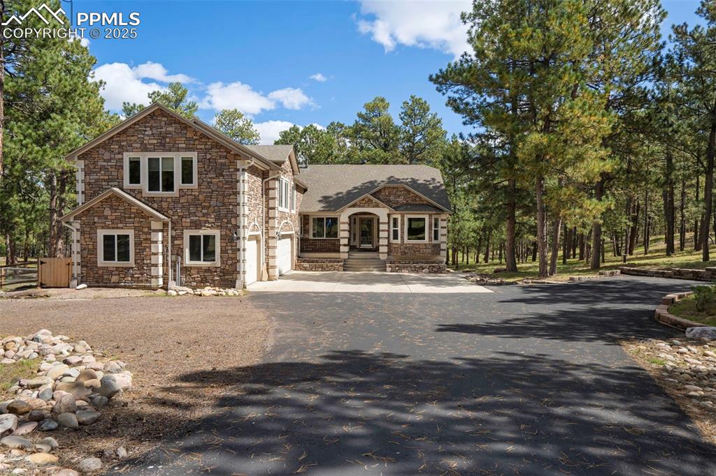 Image 10 of 50: Front of Structure