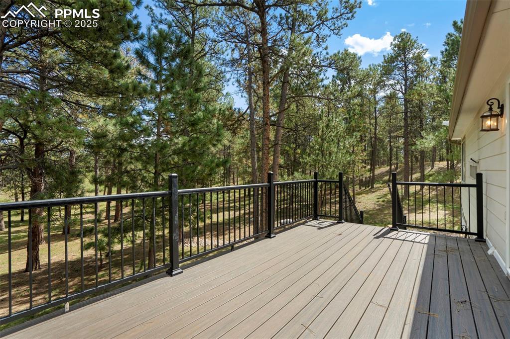 Image 12 of 50: Deck