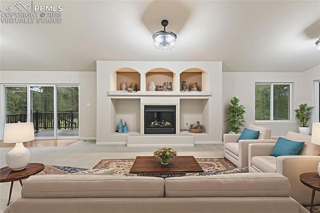 Image 17 of 50: Living virtually staged