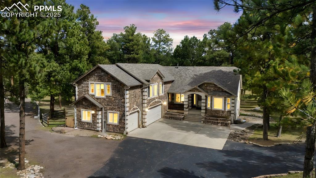 Image 3 of 50: Front of Structure