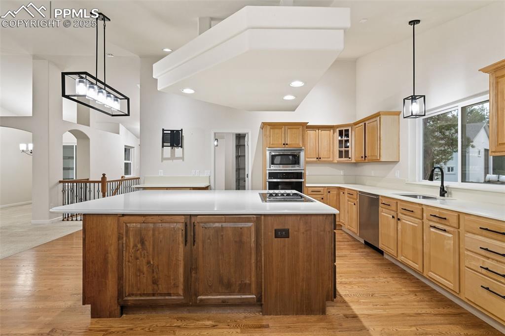 Image 31 of 50: Kitchen