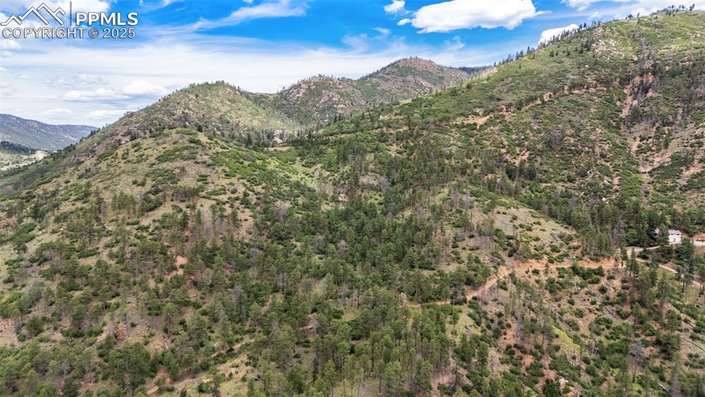 Image 2 of 6: Mountain view