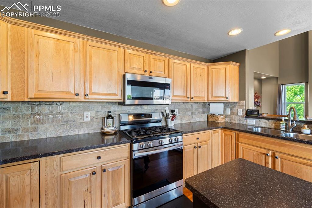 Image 12 of 41: Living Room