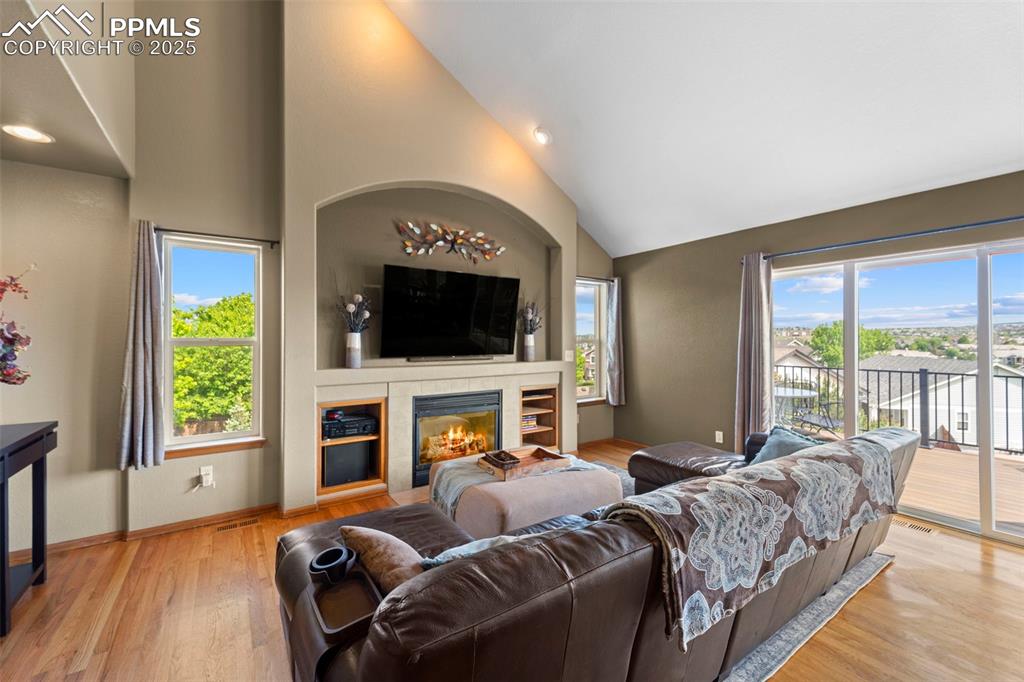 Image 13 of 41: Family room with expansive views