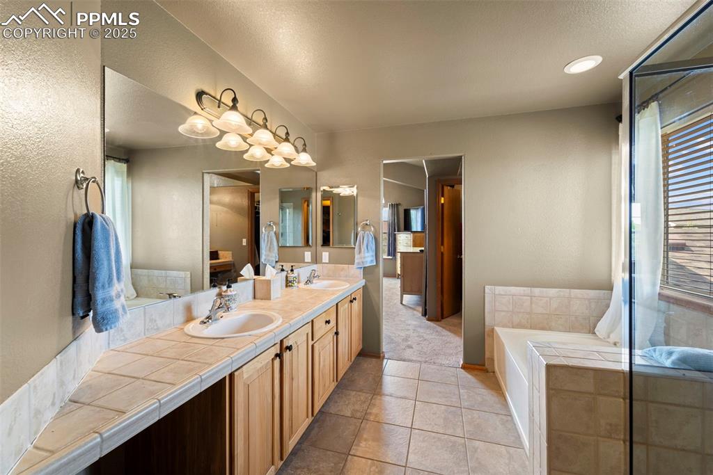 Image 22 of 41: Master Bath