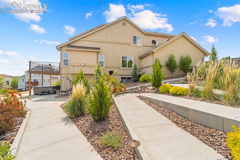 Image 36 of 41: Handicapped ramp