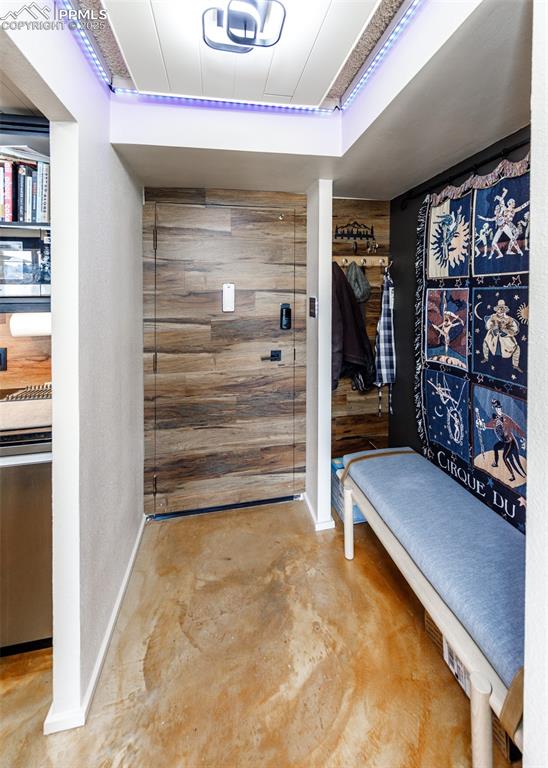 Image 4 of 50: Mud Room