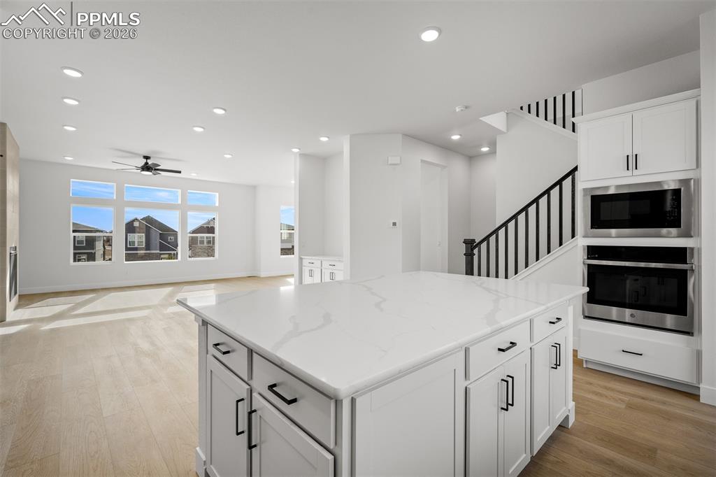 Image 13 of 39: Kitchen