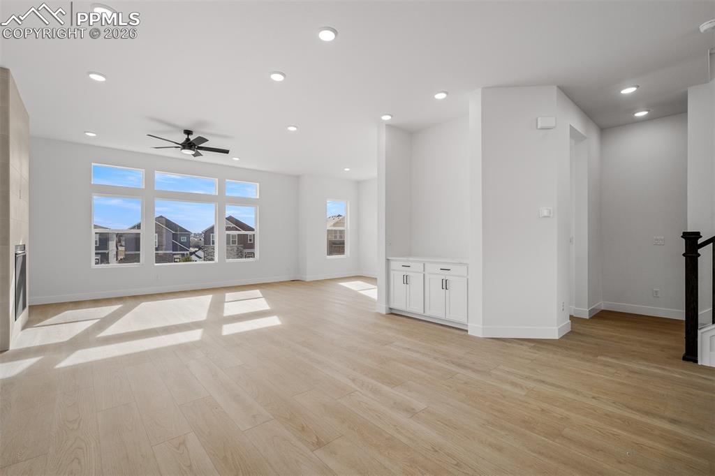 Image 14 of 39: Living Room