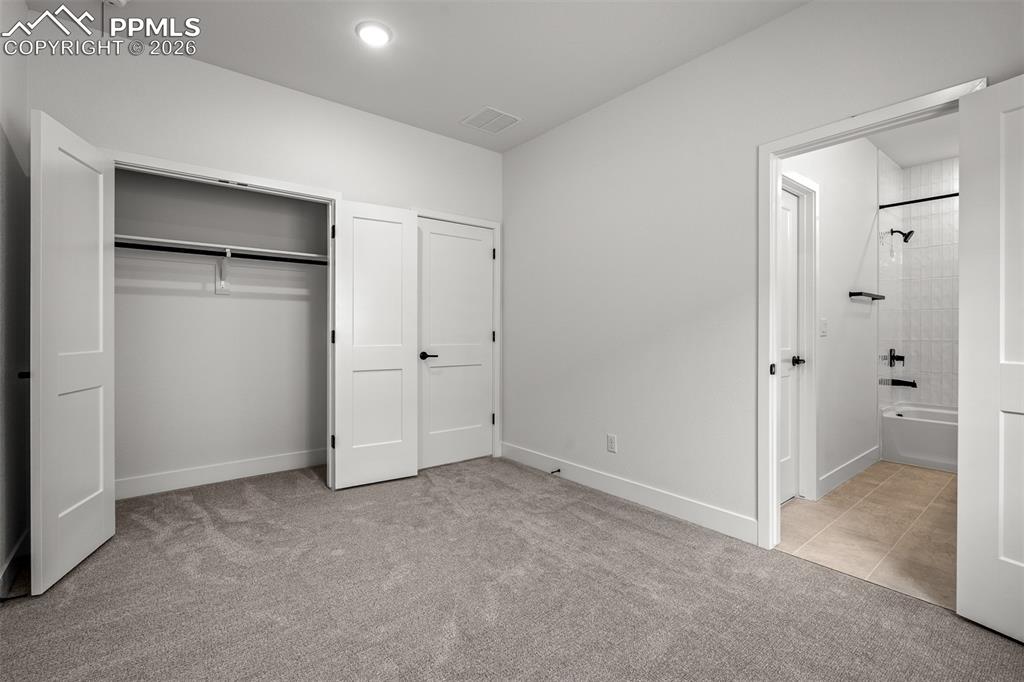 Image 32 of 39: Bedroom