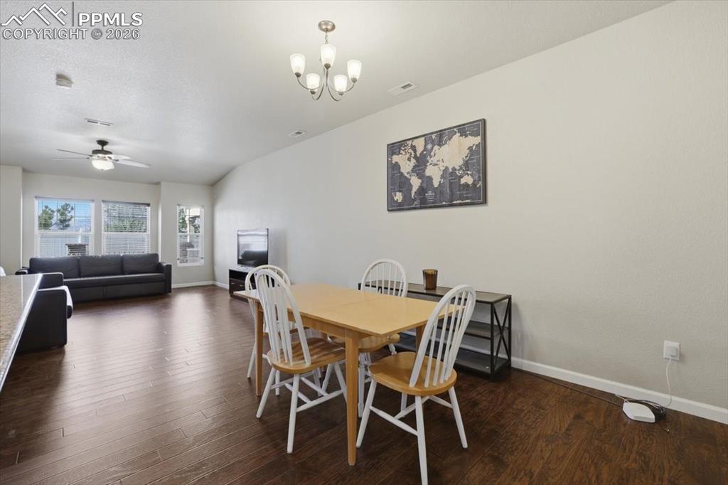 Image 5 of 37: Dining Area