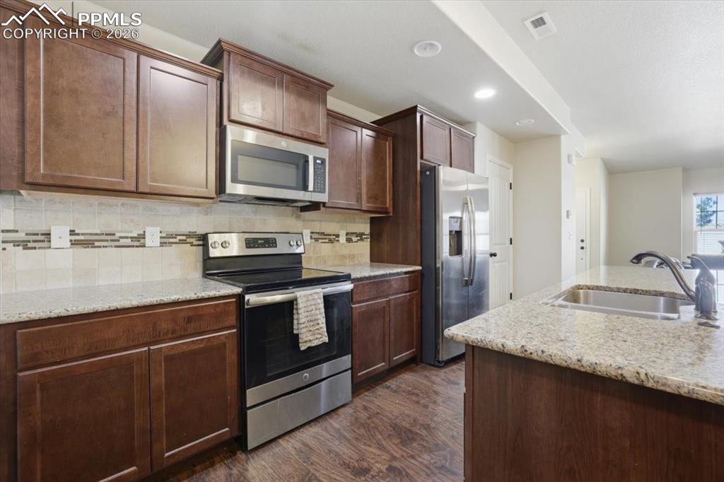 Image 6 of 37: Kitchen