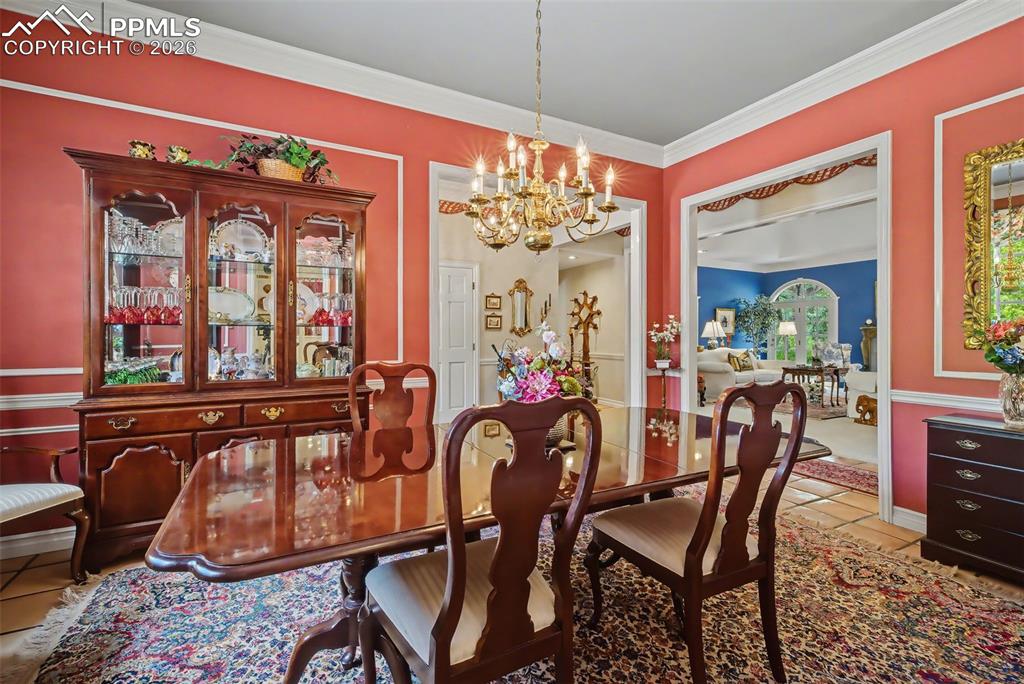Image 5 of 46: Dining Area
