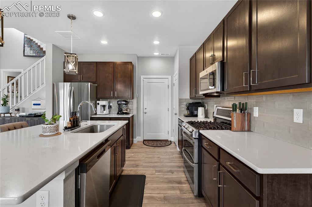 Image 13 of 40: Kitchen